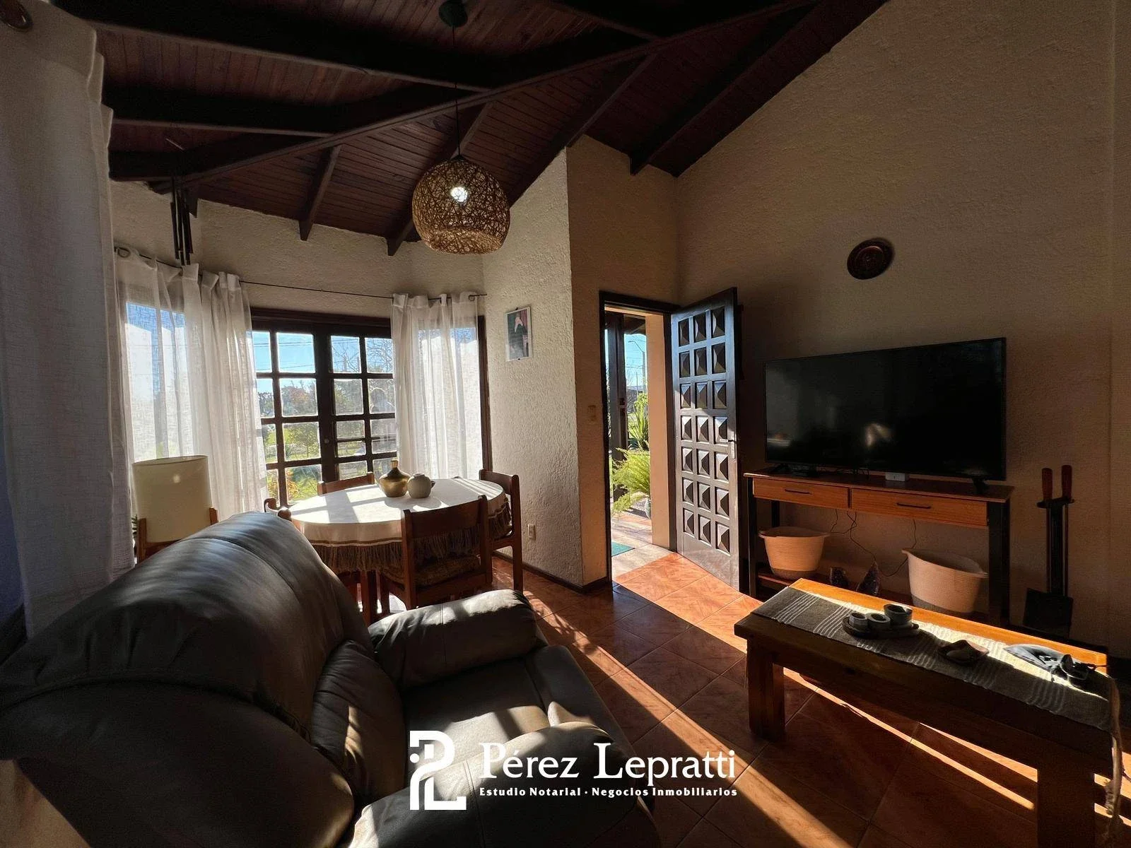 Casa en venta c/ cochera en Nueva Helvecia - Imagen 4