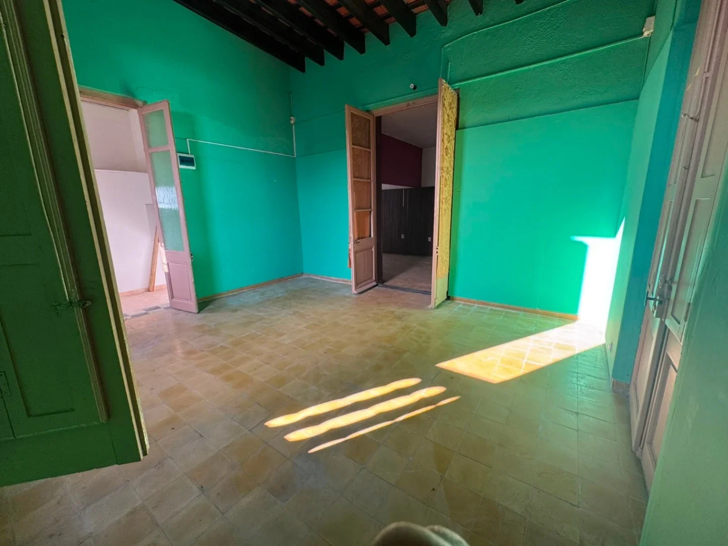 Amplia casa Céntrica en alquiler c/ cochera en Rosario - Imagen 2