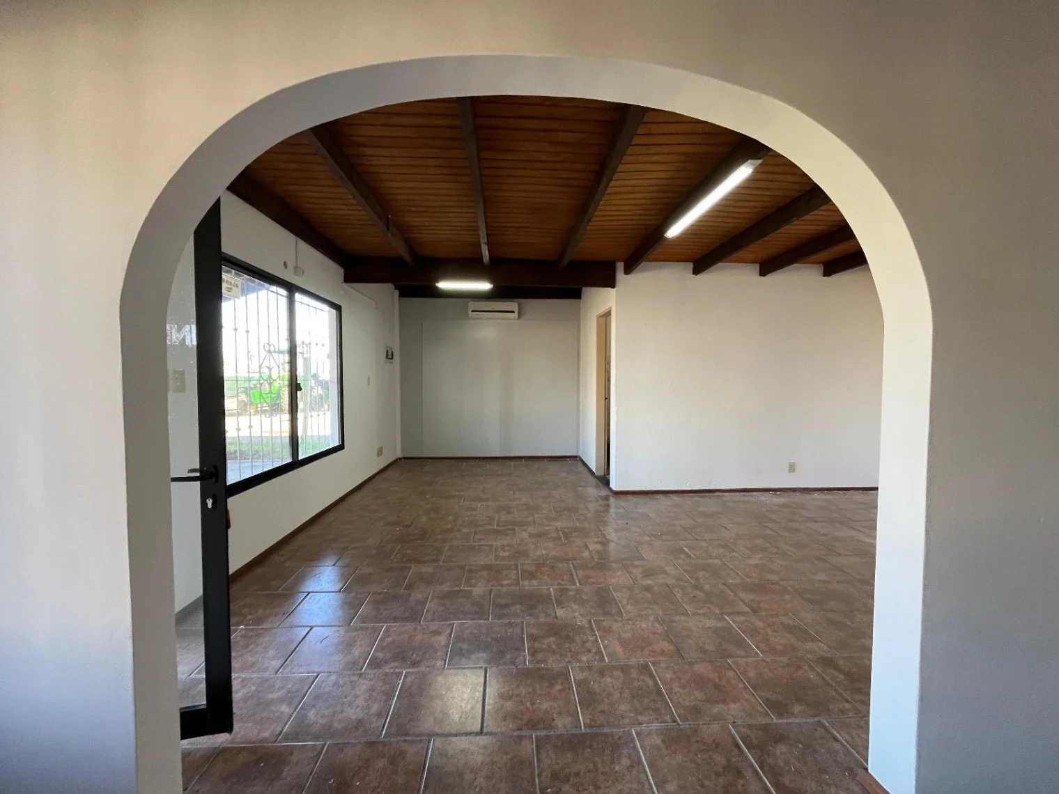 Local Comercial en alquiler ubicado en Colonia Valdense - Imagen 4