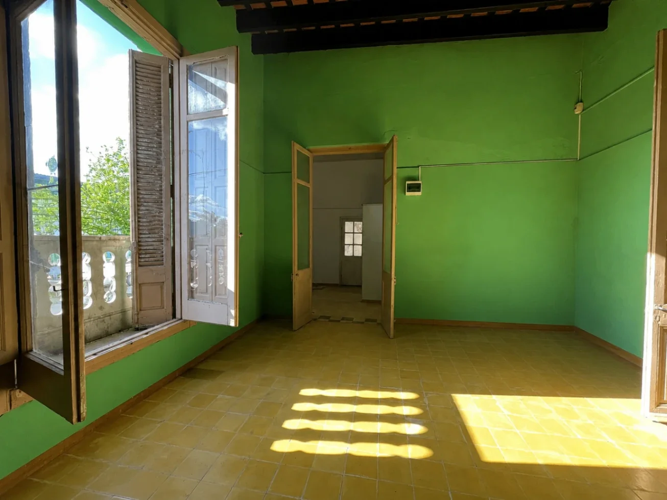 Amplia casa Céntrica en alquiler c/ cochera en Rosario - Imagen 1