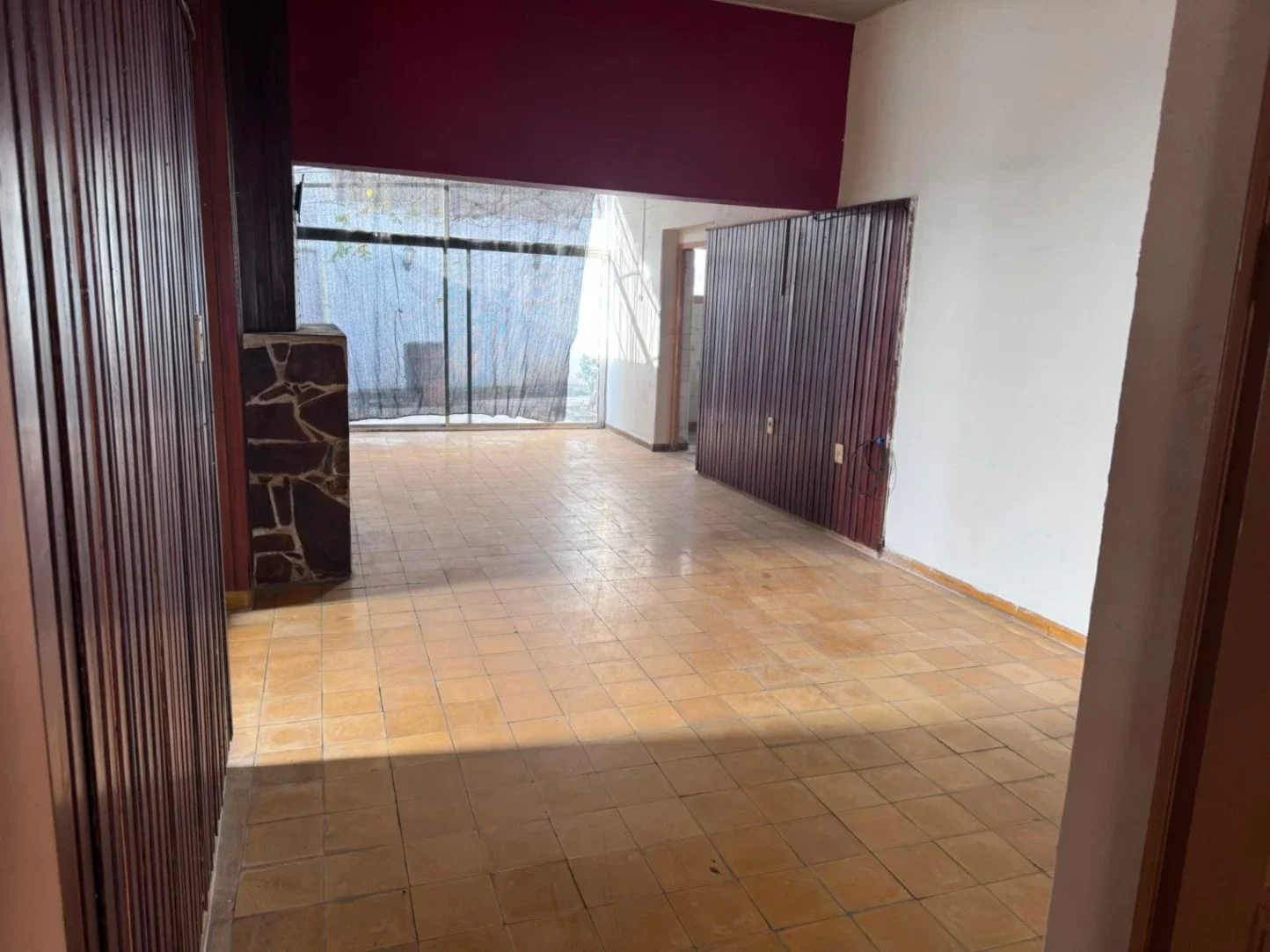 Amplia casa Céntrica en alquiler c/ cochera en Rosario - Imagen 3