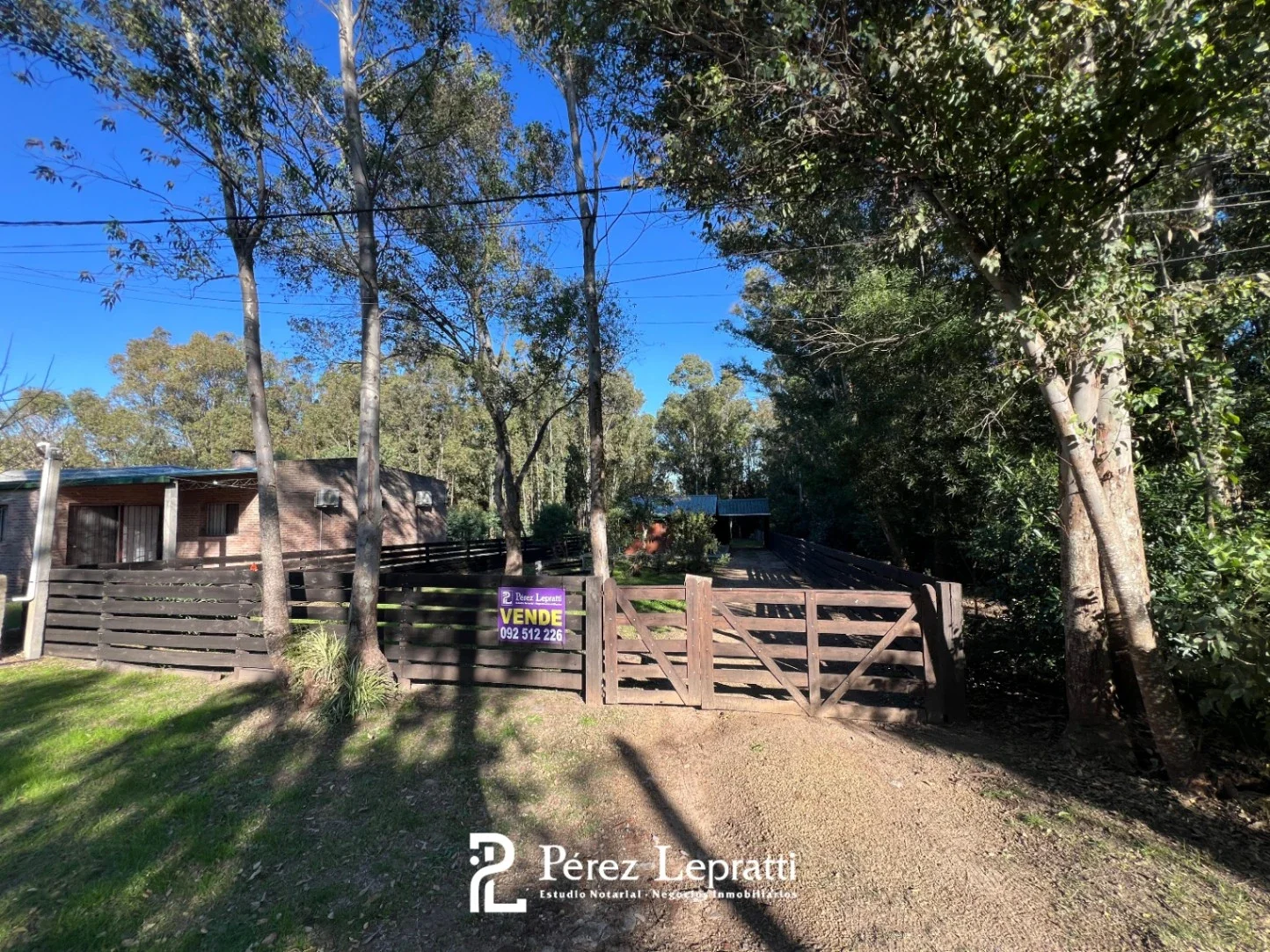 Casa cabaña en venta cochera y barbacoa en Balneario Zanja Honda - Imagen 2