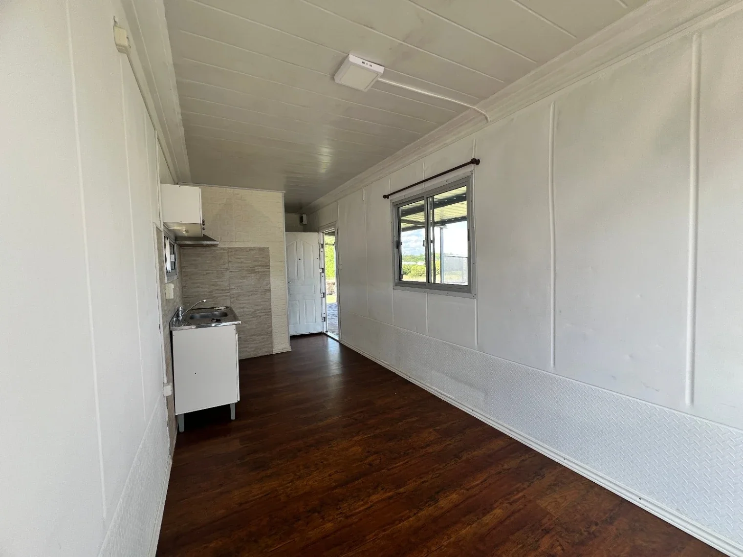Casa contenedor en alquiler en Nueva Helvecia - Imagen 4