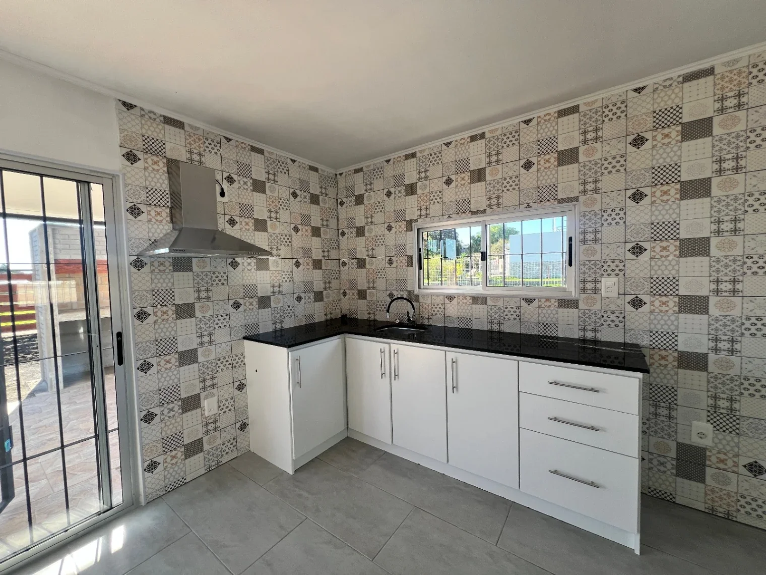 Casa en alquiler de 2 dormitorios en Nueva Helvecia - Imagen 4
