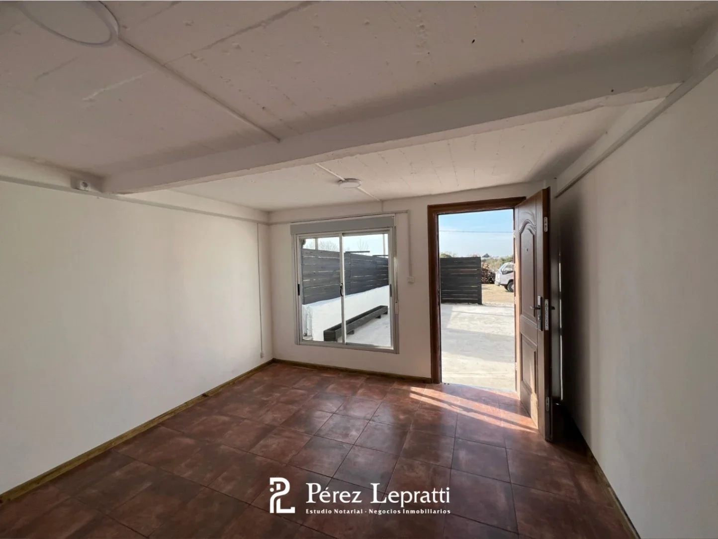 Casa en alquiler en Nueva Helvecia - Imagen 2