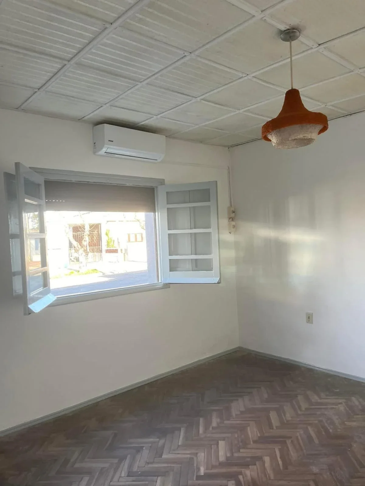Casa en alquiler c/ cochera en Nueva Helvecia - Imagen 4